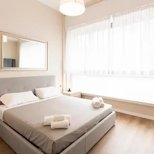 https://sweet-inn-via-torino.italymilanhotels.net